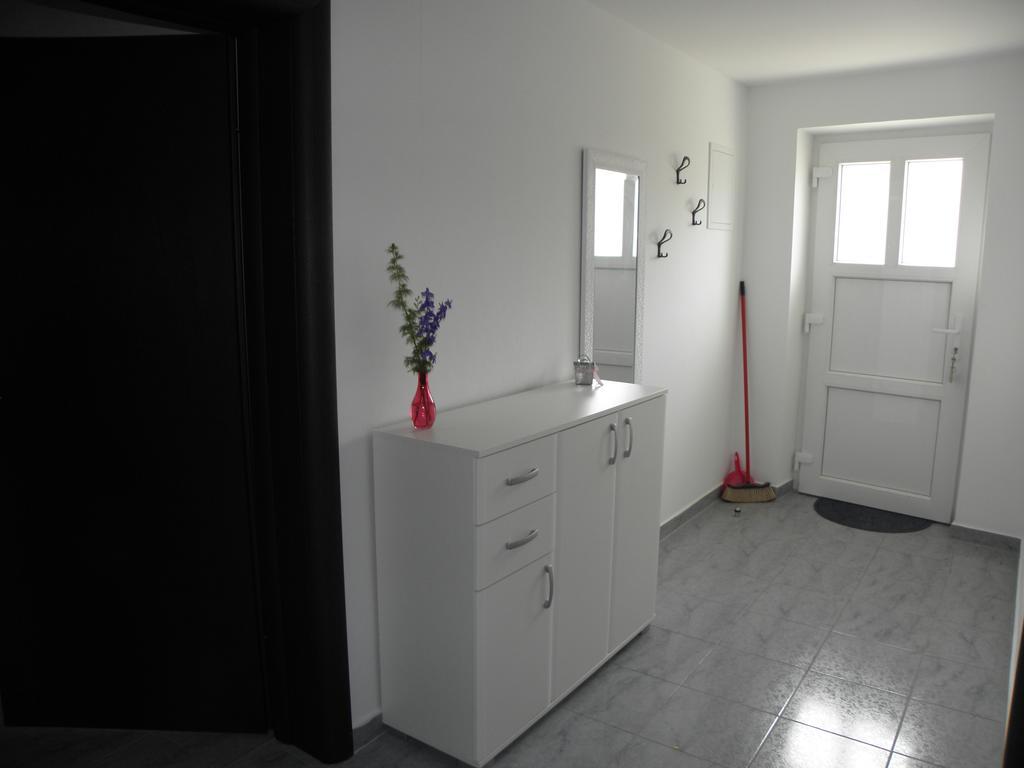 Apartment Jartic Betina  Oda fotoğraf