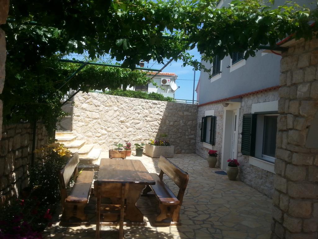 Apartment Jartic Betina  Dış mekan fotoğraf